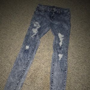 ripped blue jeans from forever 21